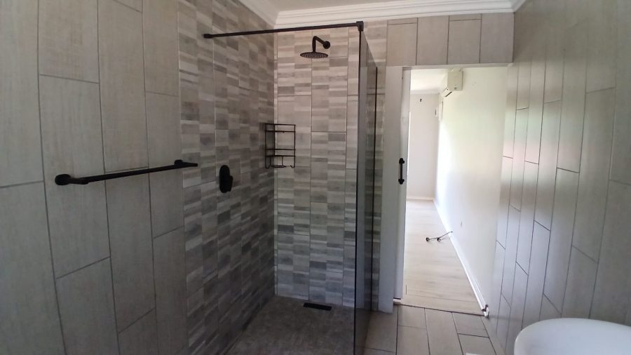 5 Bedroom Property for Sale in Pellissier Free State